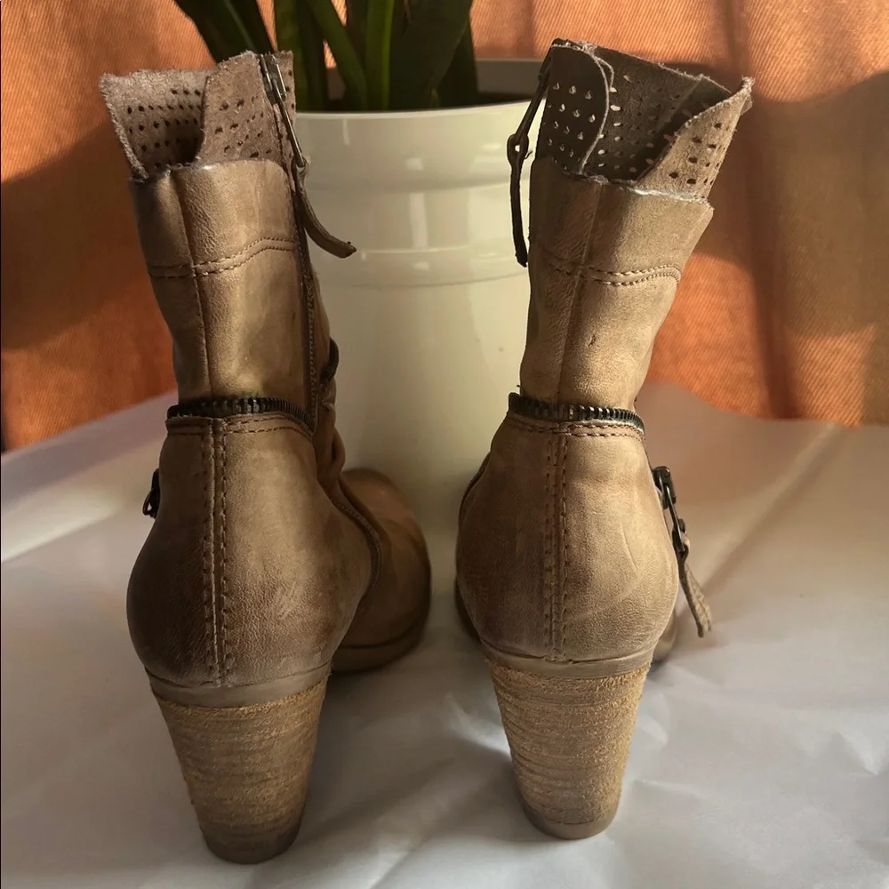 MJUS Ankle Boots Booties Beige Leather Perforated Women’s Size 37 - Picture 7 of 12